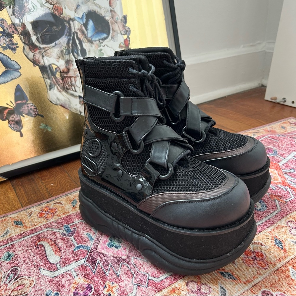 Demonia Neptune-126 Black Platform Chunky Boots